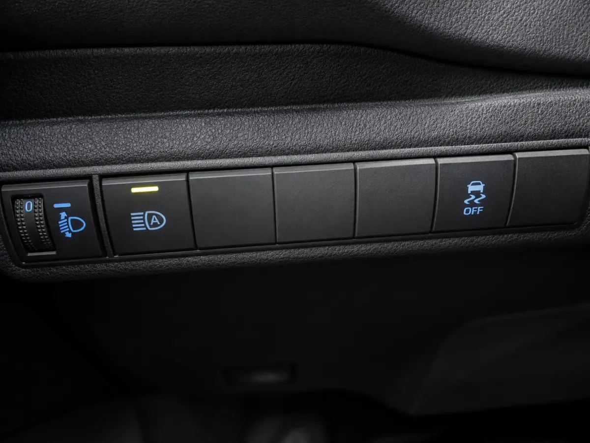 1.8 Hybrid Business Navigatie Apple CarPlay Android Auto Camera Adaptive Cruise Control Stoelverwarming Climate Control Lichtmetalen velgen