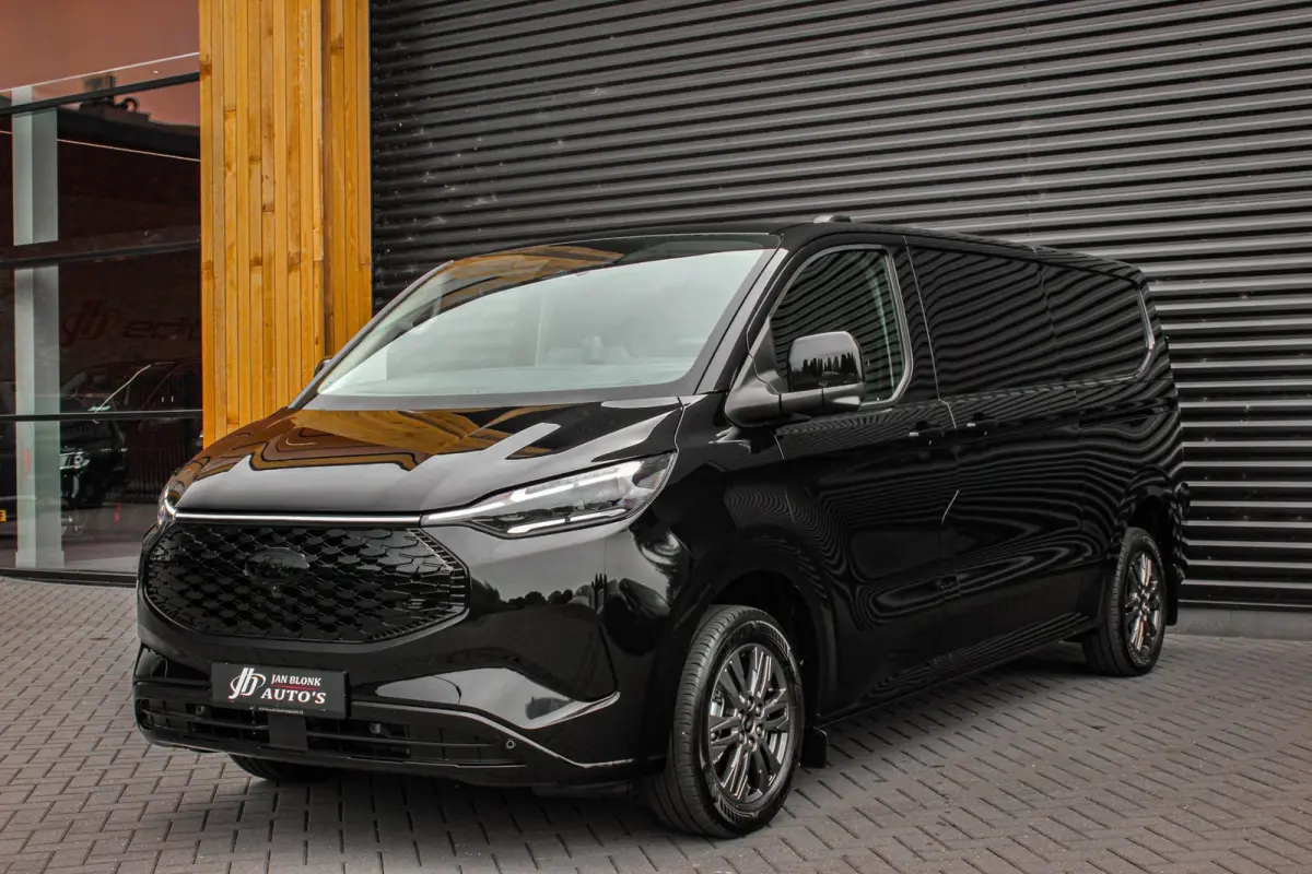 Cust. 340 L2H1 Limited 71kWh 218PK / 360 CAMERA / 370KM RANGE / APPLE CARPLAY /DRIVERS- PACK / FULL OPTION