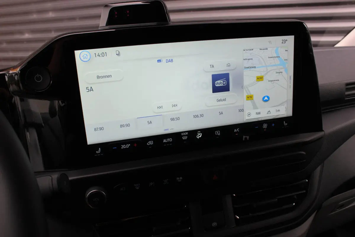 Cust. 340 L2H1 Limited 71kWh 218PK / 360 CAMERA / 370KM RANGE / APPLE CARPLAY /DRIVERS- PACK / FULL OPTION