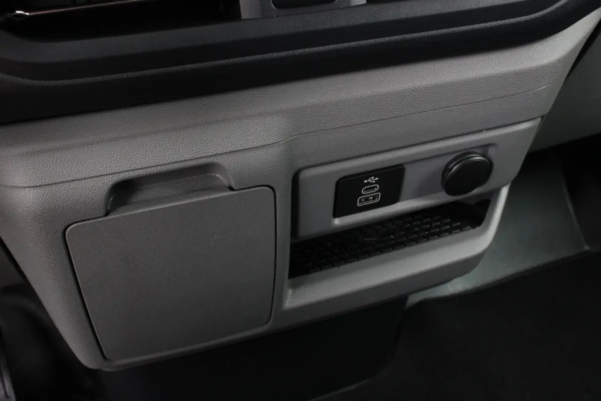 Cust. 340 L2H1 Limited 71kWh 218PK / 360 CAMERA / 370KM RANGE / APPLE CARPLAY /DRIVERS- PACK / FULL OPTION