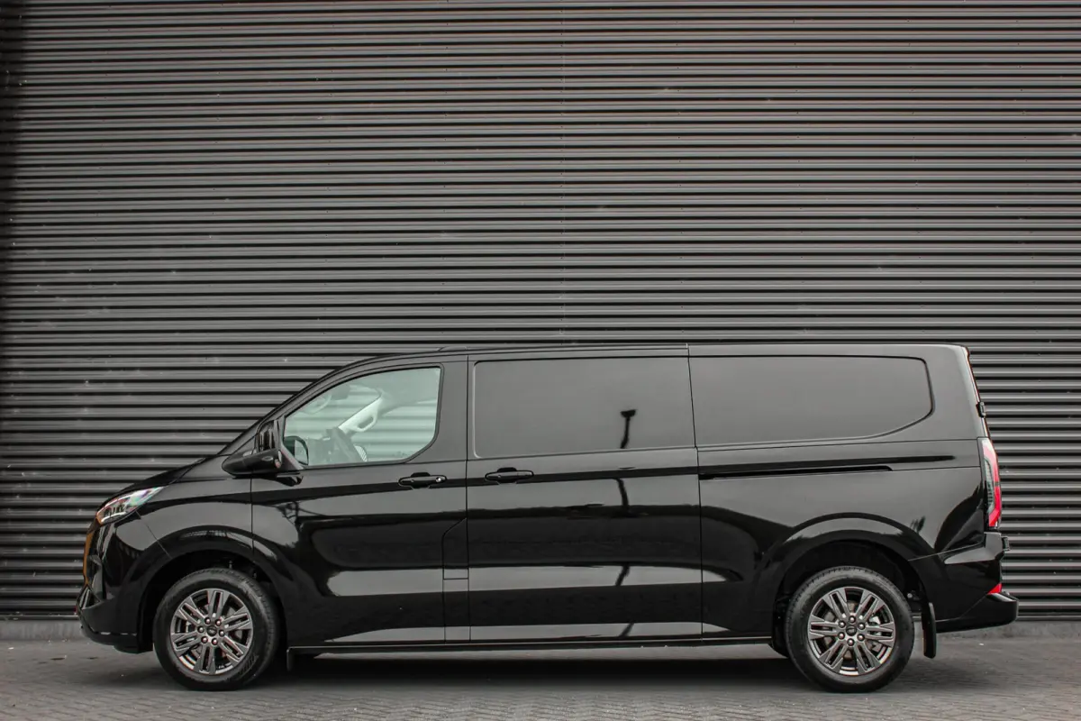 Cust. 340 L2H1 Limited 71kWh 218PK / 360 CAMERA / 370KM RANGE / APPLE CARPLAY /DRIVERS- PACK / FULL OPTION