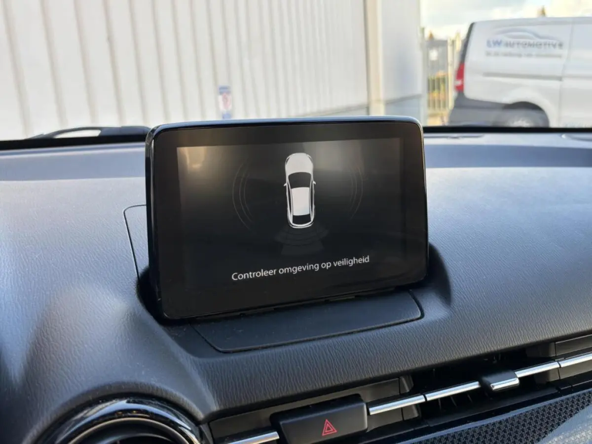 1.5 Skyactiv-G Dynamic+ | Navigatie | Cruise | 16 inch