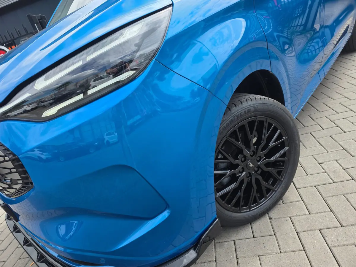 Cust. 320 L2H1 Limited 65 kWh| SoH 99%| Met o.a. 3 zits, AppleCarPlay/AndroidAuto, achteruitrijcamera en navigatie!