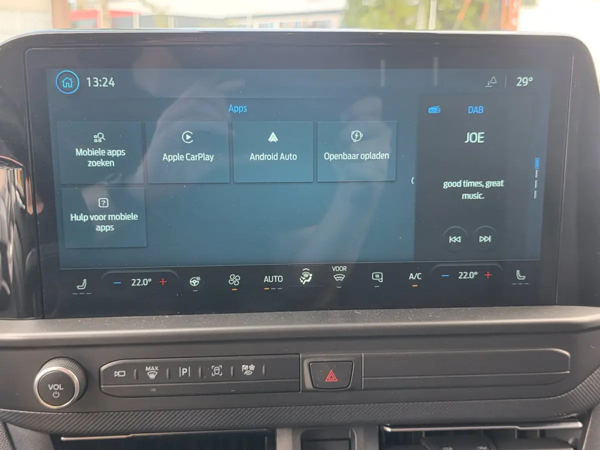 Cust. 320 L2H1 Limited 65 kWh| SoH 99%| Met o.a. 3 zits, AppleCarPlay/AndroidAuto, achteruitrijcamera en navigatie!