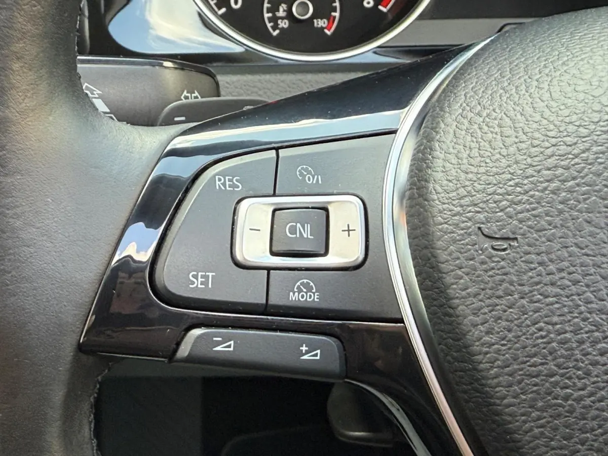 1.4 TSI Highline | Pano | Xenon | Cruise | Navi