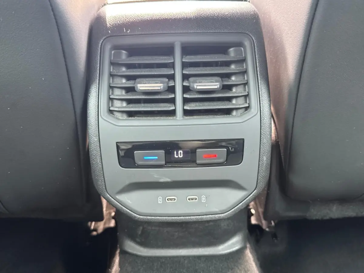 1.5TSI 150pk DSG Business Edition | ACC | Carplay | Camera | Trekhaak
