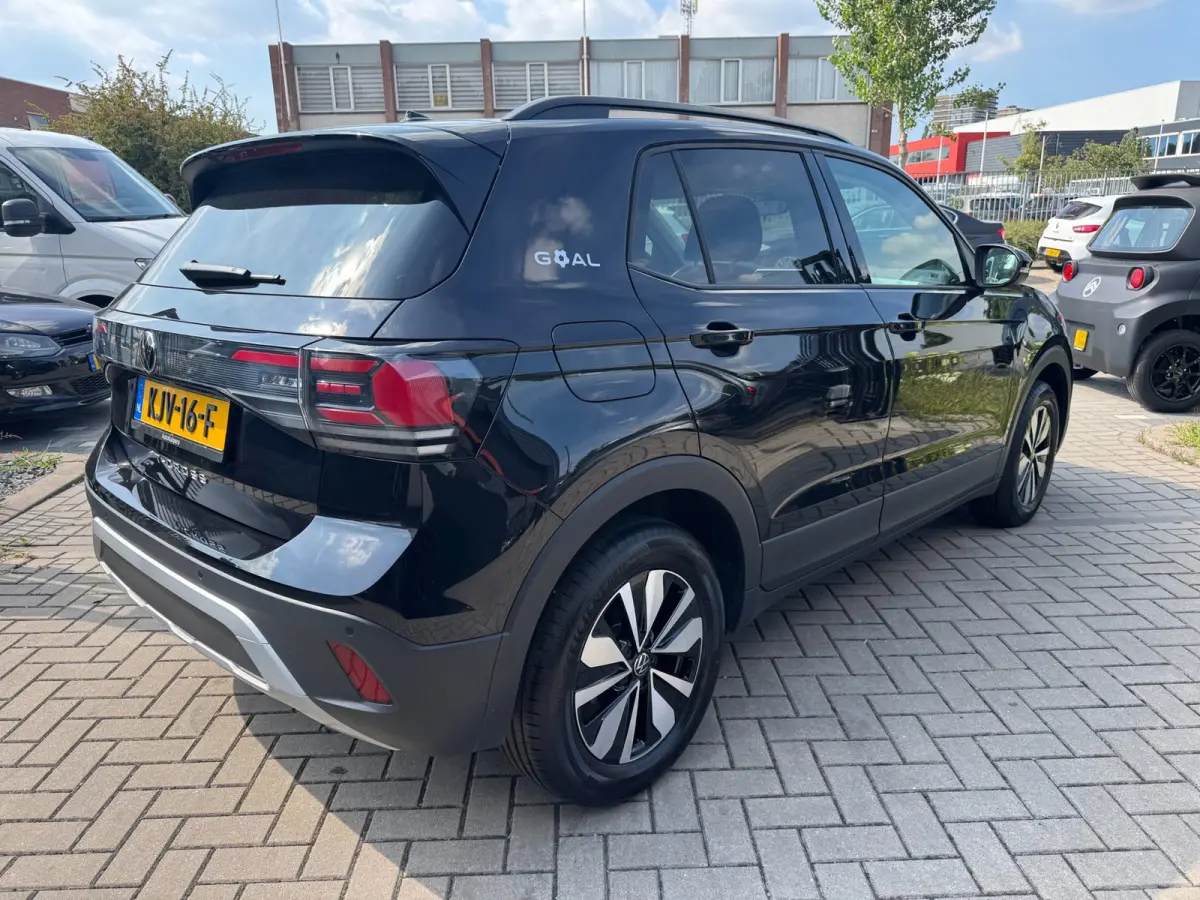 1.5 TSI R-Line Edition | Met o.a. AppleCarPlay/AndroidAuto, achteruitrijcamera, navigatie en cruise control!