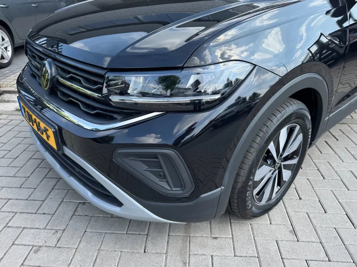 1.5 TSI R-Line Edition | Met o.a. AppleCarPlay/AndroidAuto, achteruitrijcamera, navigatie en cruise control!