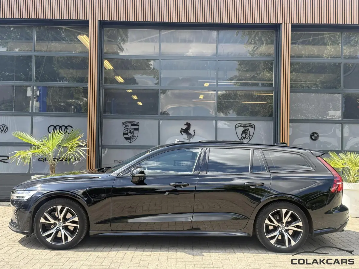 2.0 T6 Twin Engine AWD R-Design-Trekh-NAP-Pano-VOL
