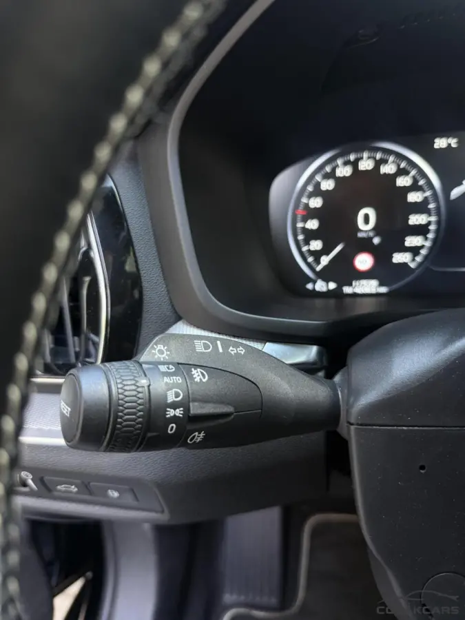 2.0 T6 Twin Engine AWD R-Design-Trekh-NAP-Pano-VOL