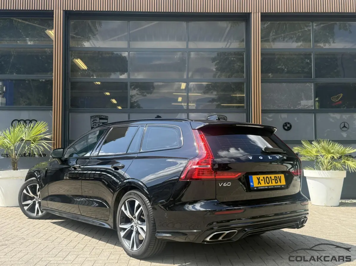 2.0 T6 Twin Engine AWD R-Design-Trekh-NAP-Pano-VOL