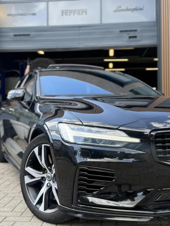 2.0 T6 Twin Engine AWD R-Design-Trekh-NAP-Pano-VOL