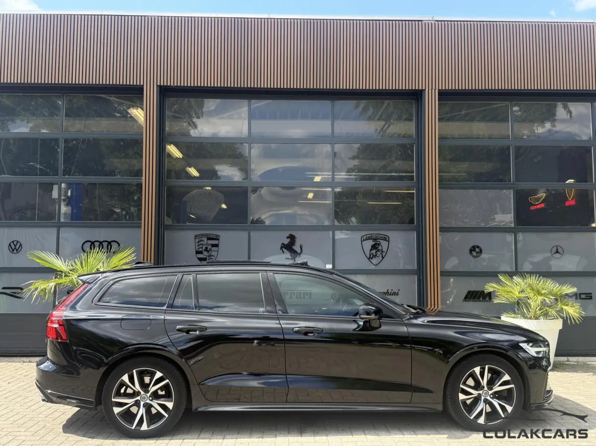 2.0 T6 Twin Engine AWD R-Design-Trekh-NAP-Pano-VOL