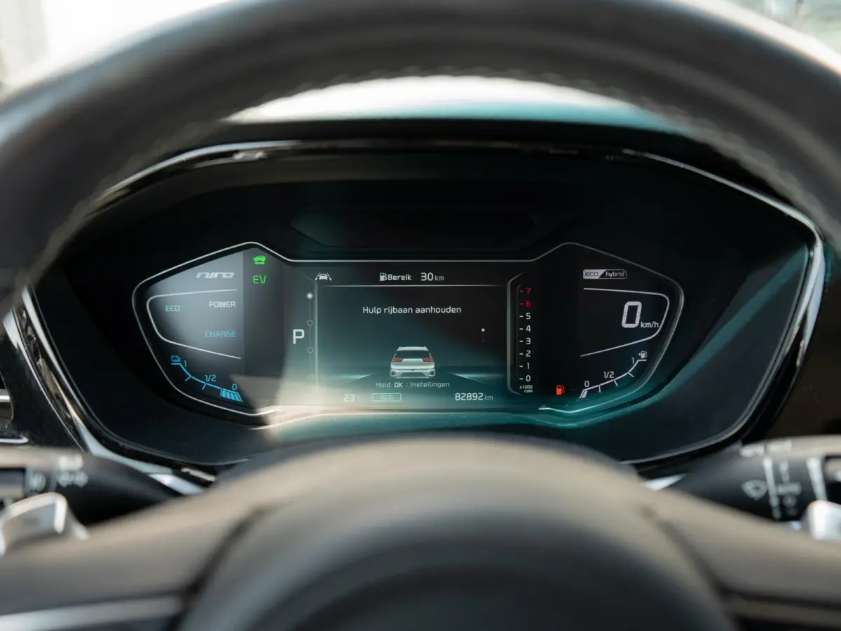 1.6 GDi Hybrid Edition DynamicLine Sky | Dealeronderhouden NL auto | Schuifkantel dak | Cruise control adaptief | Navigatie | achteruitrijcamera | Carplay | Parkeersensoren achter
