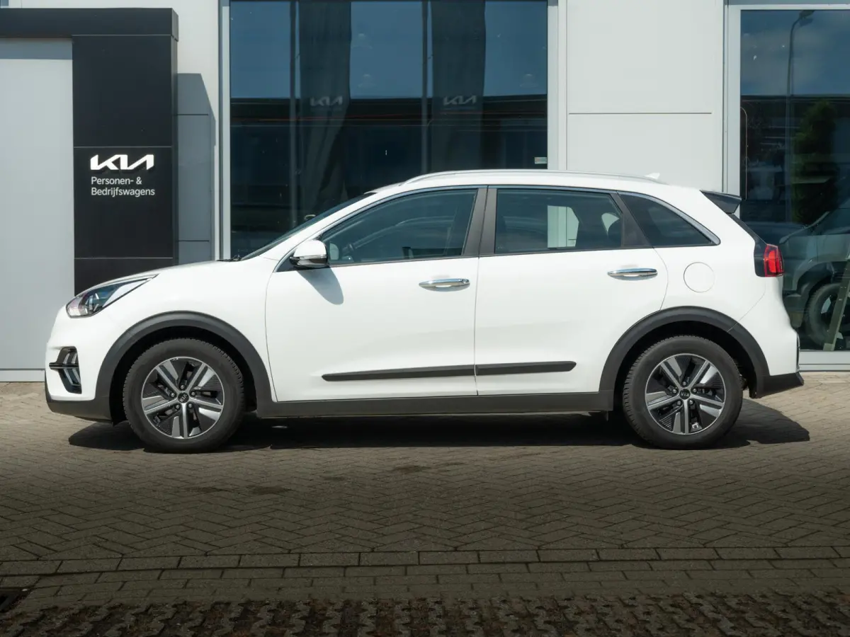 1.6 GDi Hybrid Edition DynamicLine Sky | Dealeronderhouden NL auto | Schuifkantel dak | Cruise control adaptief | Navigatie | achteruitrijcamera | Carplay | Parkeersensoren achter