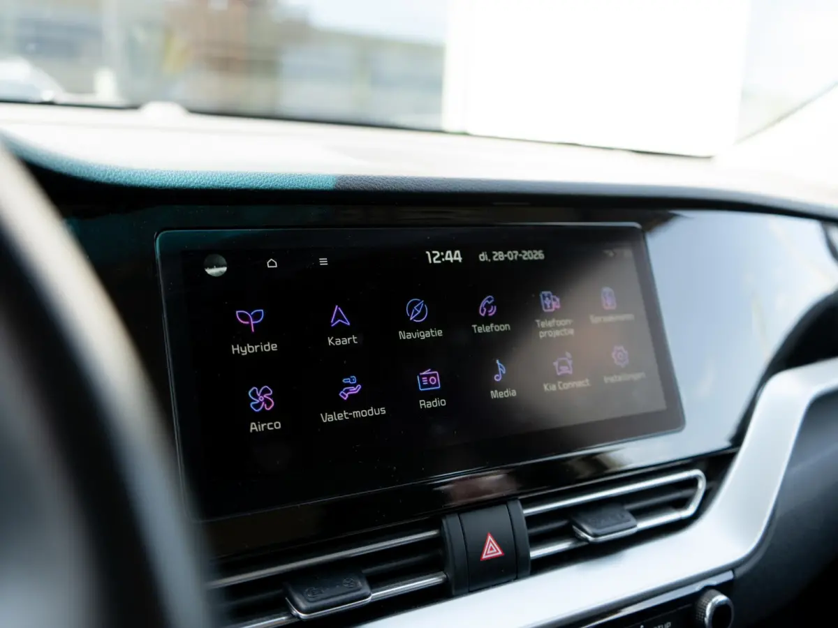 1.6 GDi Hybrid Edition DynamicLine Sky | Dealeronderhouden NL auto | Schuifkantel dak | Cruise control adaptief | Navigatie | achteruitrijcamera | Carplay | Parkeersensoren achter