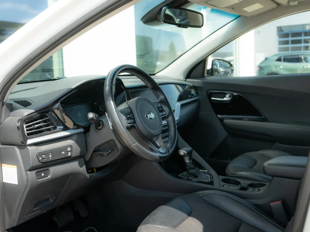 1.6 GDi Hybrid Edition DynamicLine Sky | Dealeronderhouden NL auto | Schuifkantel dak | Cruise control adaptief | Navigatie | achteruitrijcamera | Carplay | Parkeersensoren achter