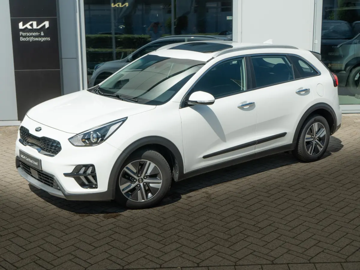 1.6 GDi Hybrid Edition DynamicLine Sky | Dealeronderhouden NL auto | Schuifkantel dak | Cruise control adaptief | Navigatie | achteruitrijcamera | Carplay | Parkeersensoren achter