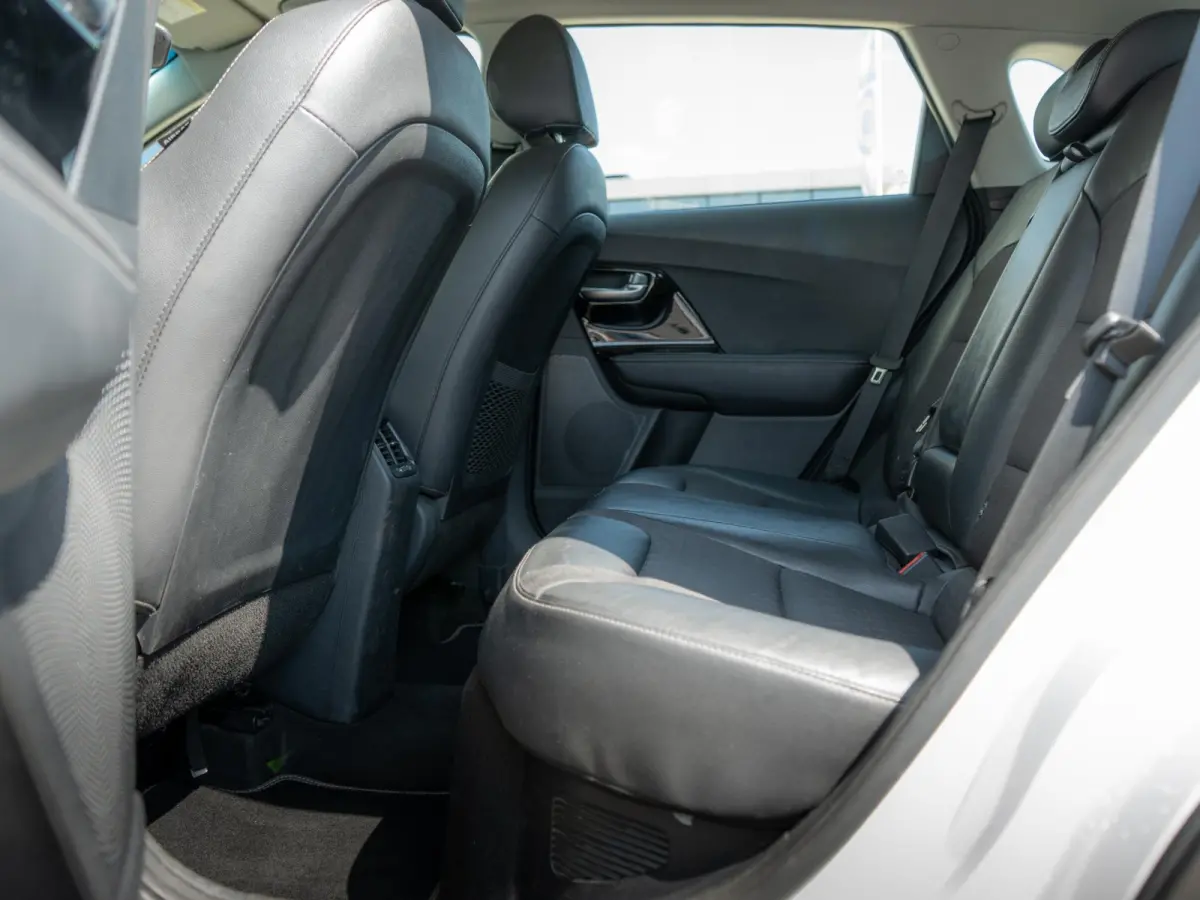 1.6 GDi Hybrid Edition DynamicLine Sky | Dealeronderhouden NL auto | Schuifkantel dak | Cruise control adaptief | Navigatie | achteruitrijcamera | Carplay | Parkeersensoren achter