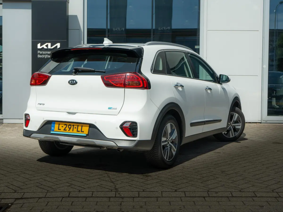 1.6 GDi Hybrid Edition DynamicLine Sky | Dealeronderhouden NL auto | Schuifkantel dak | Cruise control adaptief | Navigatie | achteruitrijcamera | Carplay | Parkeersensoren achter