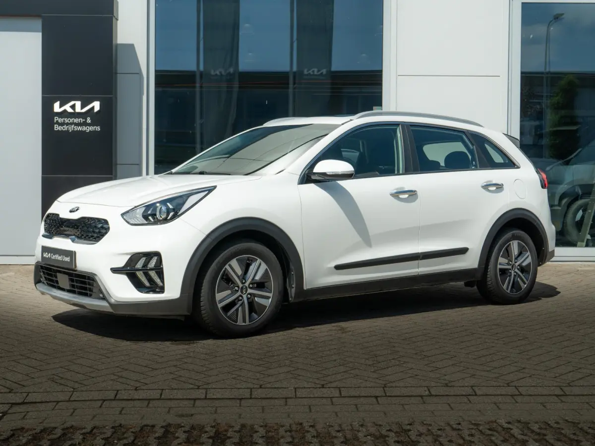 1.6 GDi Hybrid Edition DynamicLine Sky | Dealeronderhouden NL auto | Schuifkantel dak | Cruise control adaptief | Navigatie | achteruitrijcamera | Carplay | Parkeersensoren achter