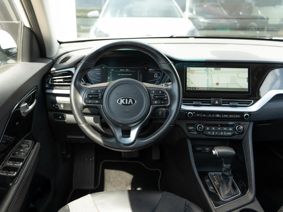 1.6 GDi Hybrid Edition DynamicLine Sky | Dealeronderhouden NL auto | Schuifkantel dak | Cruise control adaptief | Navigatie | achteruitrijcamera | Carplay | Parkeersensoren achter