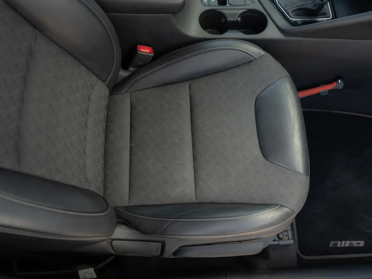 1.6 GDi Hybrid Edition DynamicLine Sky | Dealeronderhouden NL auto | Schuifkantel dak | Cruise control adaptief | Navigatie | achteruitrijcamera | Carplay | Parkeersensoren achter