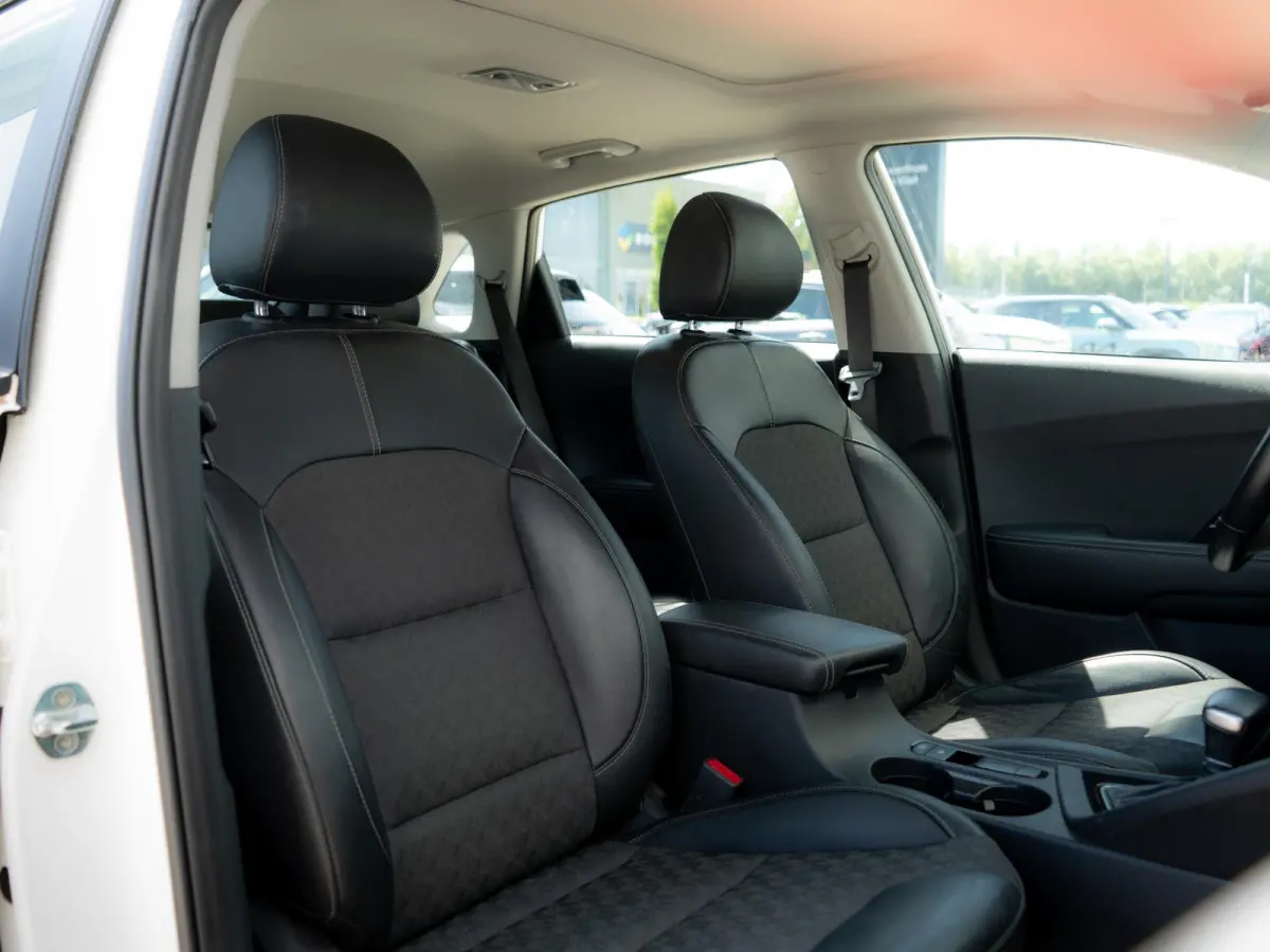 1.6 GDi Hybrid Edition DynamicLine Sky | Dealeronderhouden NL auto | Schuifkantel dak | Cruise control adaptief | Navigatie | achteruitrijcamera | Carplay | Parkeersensoren achter