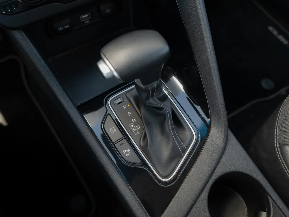 1.6 GDi Hybrid Edition DynamicLine Sky | Dealeronderhouden NL auto | Schuifkantel dak | Cruise control adaptief | Navigatie | achteruitrijcamera | Carplay | Parkeersensoren achter