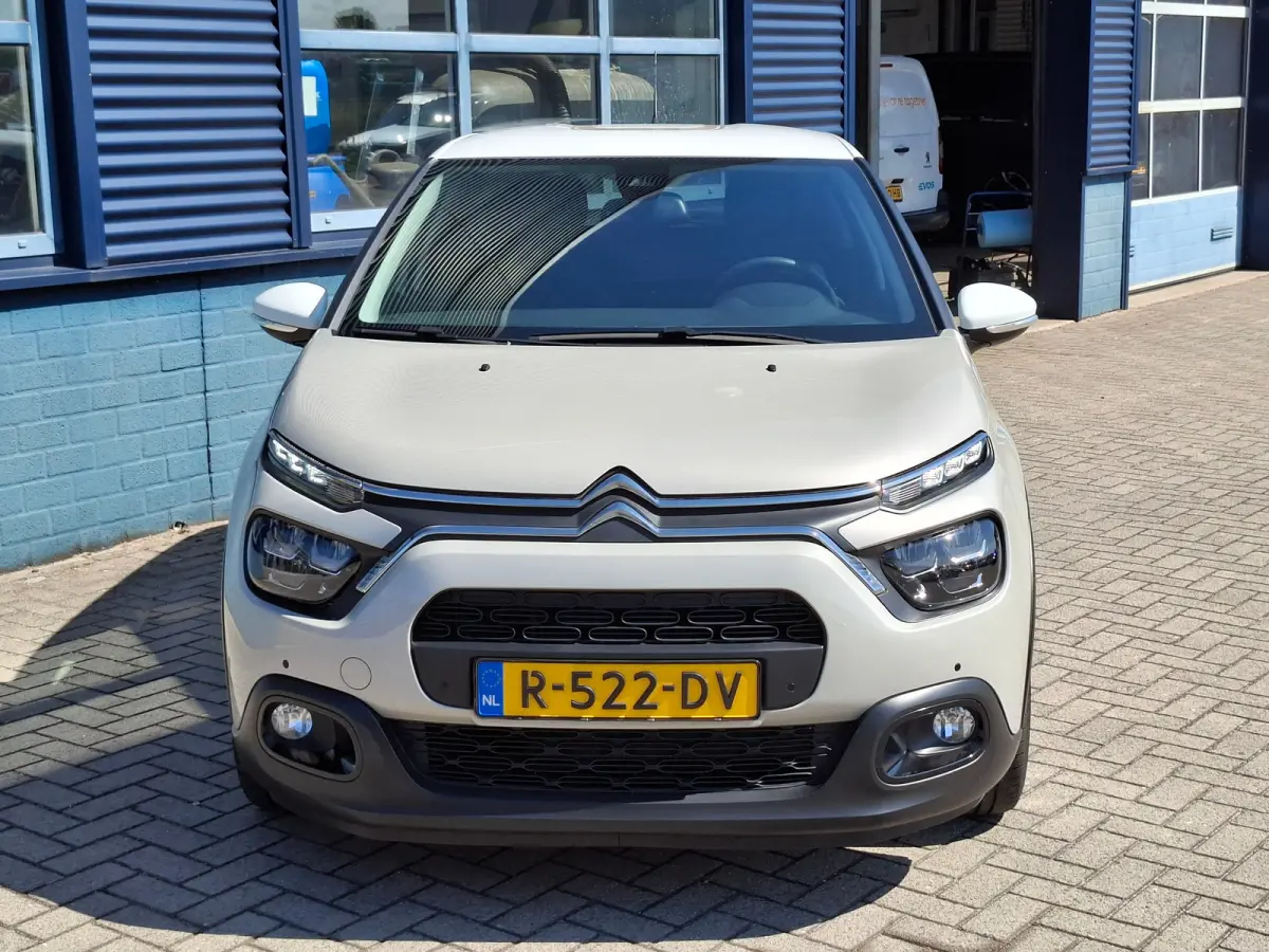 1.2 PureTech 110 PK Shine | Achterbank in delen neerklapbaar | Achteropkomend verkeer waarschuwing | Achteruitrijcamera