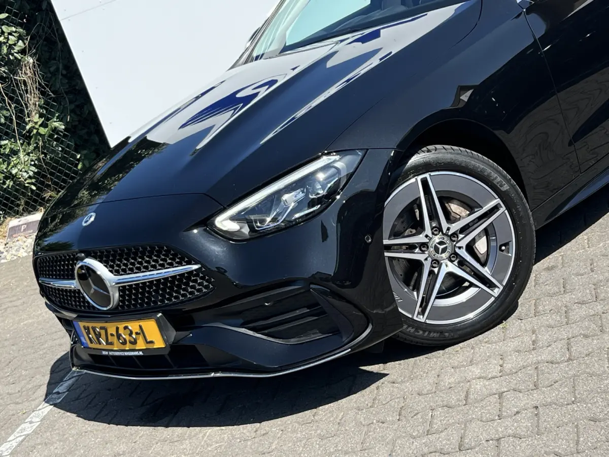 300 e AMG Line | Pano | Trekhaak | Sfeerverlichting | Camera | LED