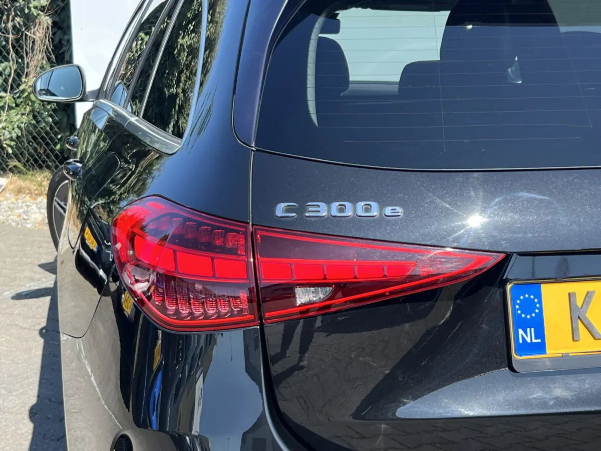 300 e AMG Line | Pano | Trekhaak | Sfeerverlichting | Camera | LED