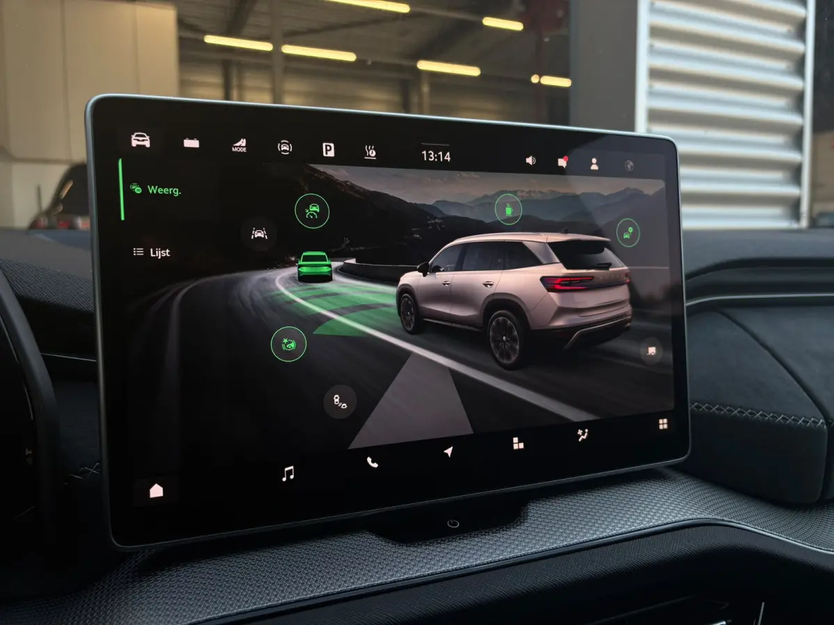 Sportline Business | Achteruitrijcamera | Crew Protect Assist | Cruise control met speedlimiter