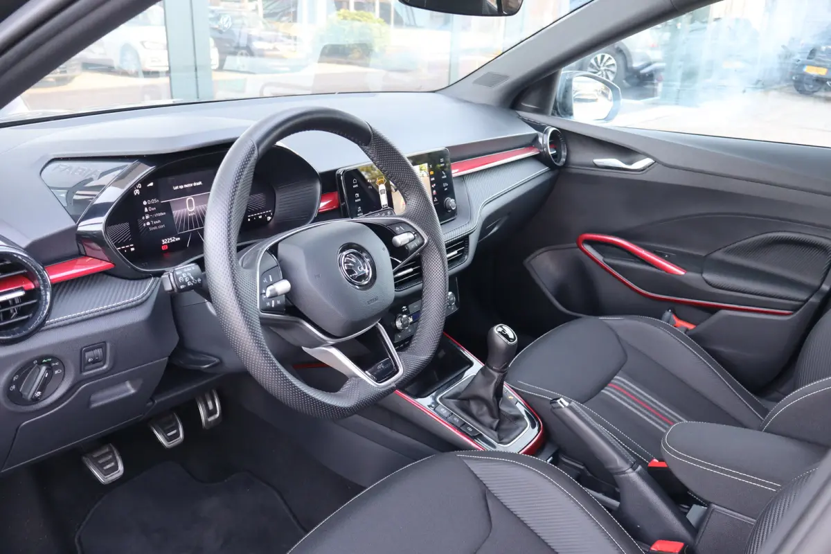 1.0 TSI Monte Carlo 95PK | Achteruitrijcamera | Apple Carplay/Android Auto|telefoonintegratie premium | Keyless entry
