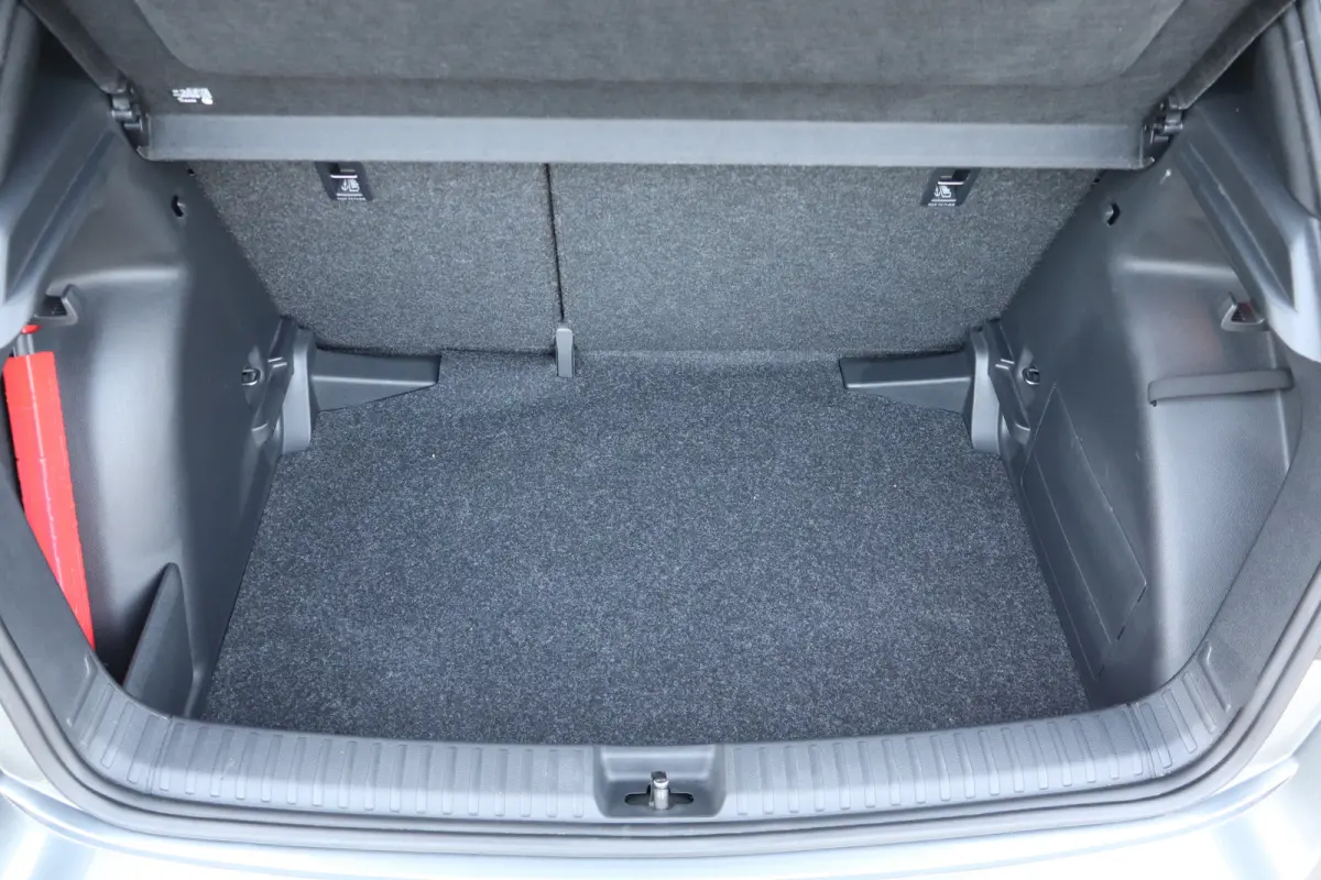 1.0 TSI Monte Carlo 95PK | Achteruitrijcamera | Apple Carplay/Android Auto|telefoonintegratie premium | Keyless entry