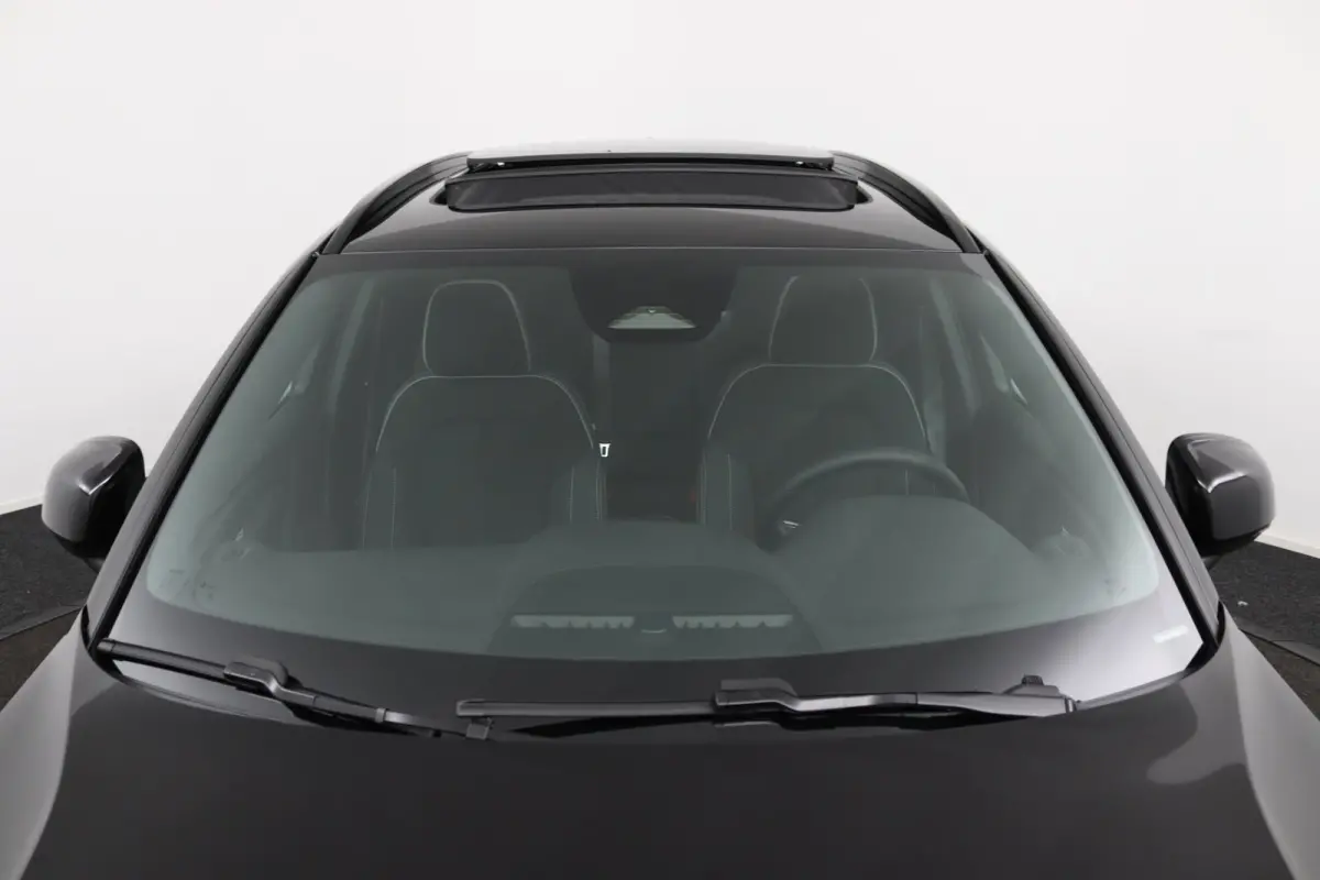 Single Motor Extended Range Ultra Black Edition 82 kWh | Snel leverbaar | Panoramadak | Elektrisch Verstelbare Stoelen |