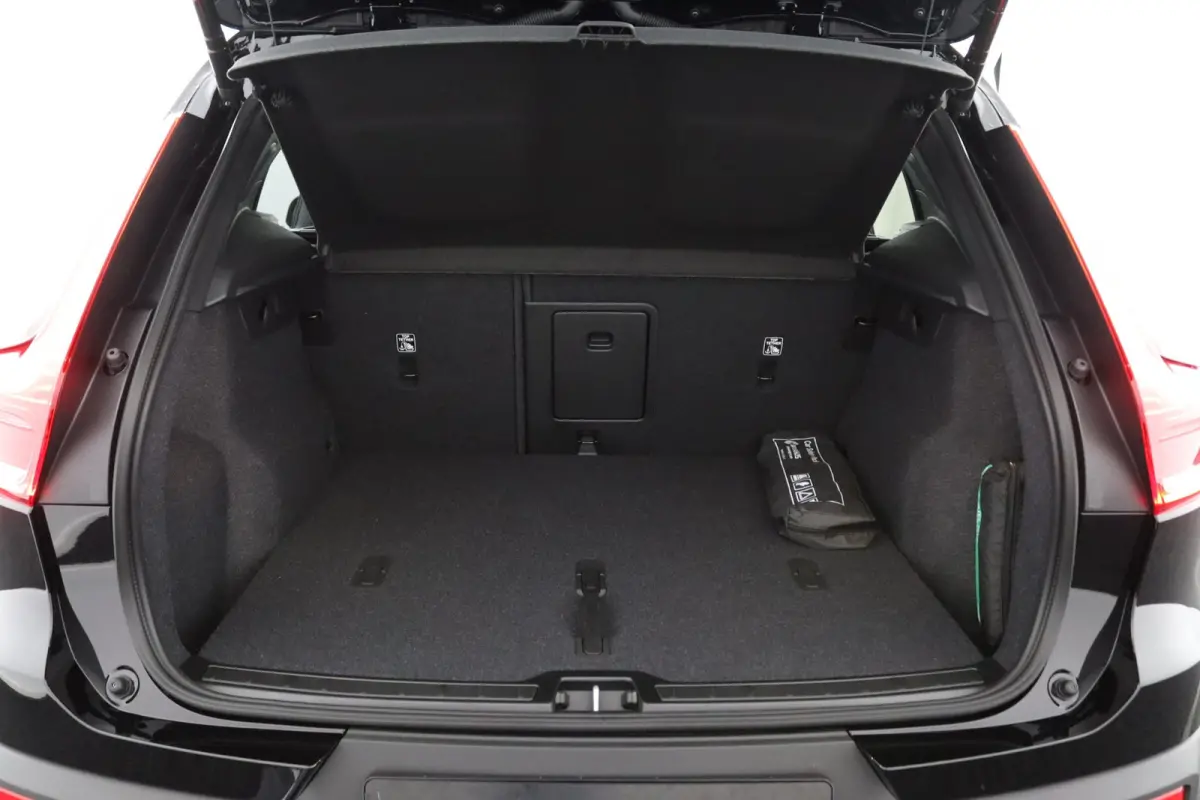 Single Motor Extended Range Ultra Black Edition 82 kWh | Snel leverbaar | Panoramadak | Elektrisch Verstelbare Stoelen |