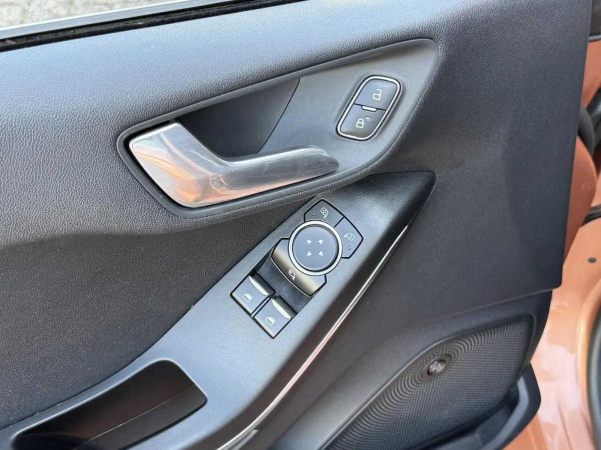 1.0 EcoBoost 100pk Titanium |B&O|Carplay|Camera|Dealer oh|