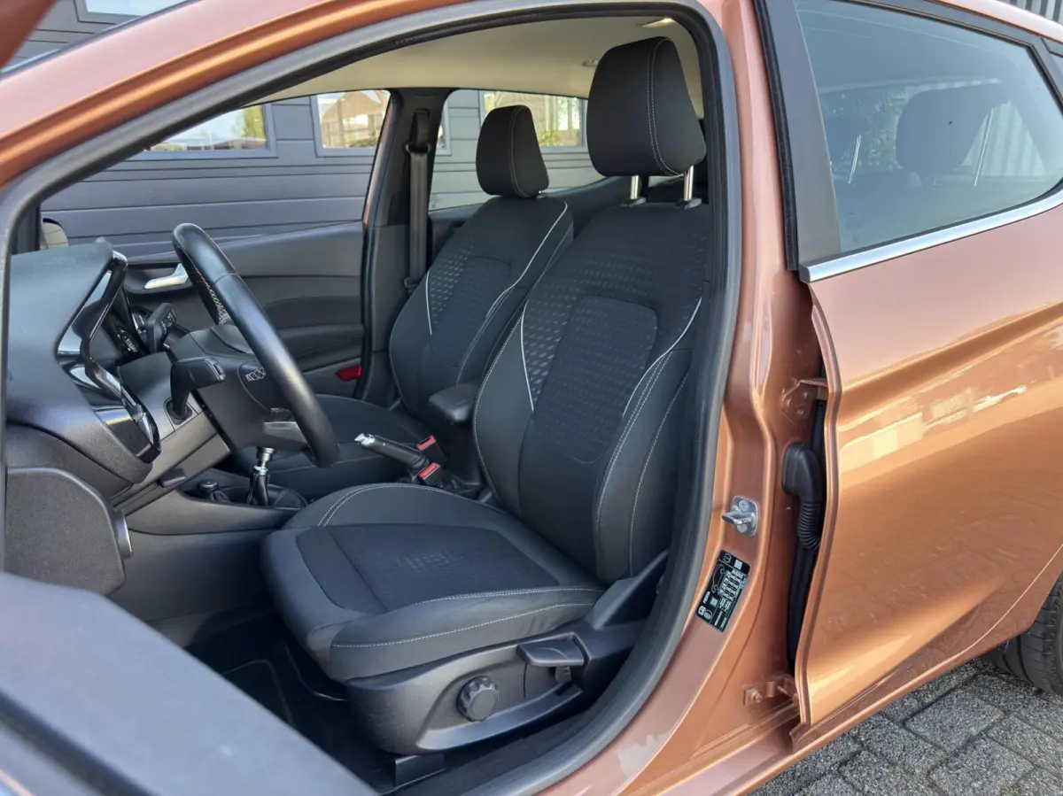1.0 EcoBoost 100pk Titanium |B&O|Carplay|Camera|Dealer oh|