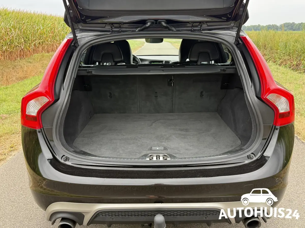 1.5 T3 AUT R-Design Trekhaak|Camera|Navi|Xenon|NL-Auto