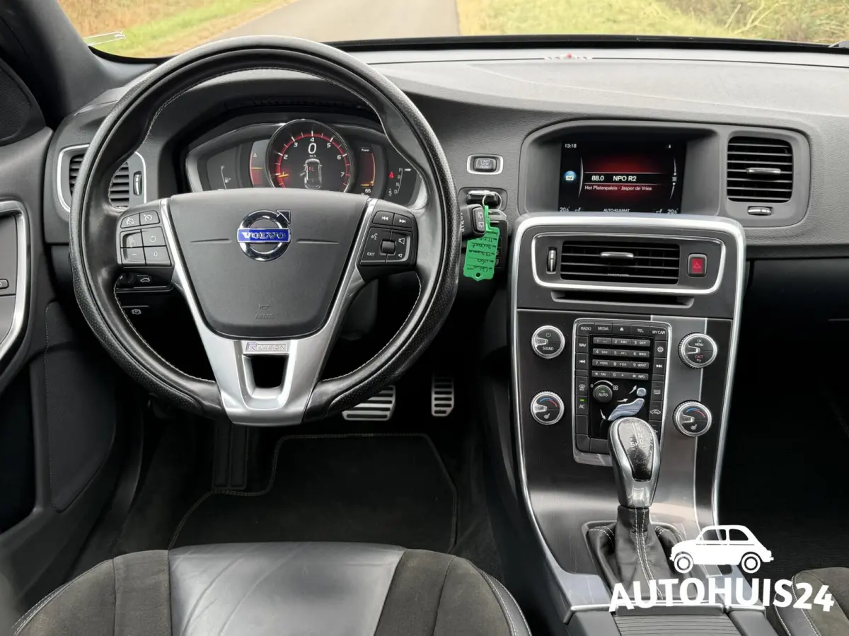 1.5 T3 AUT R-Design Trekhaak|Camera|Navi|Xenon|NL-Auto