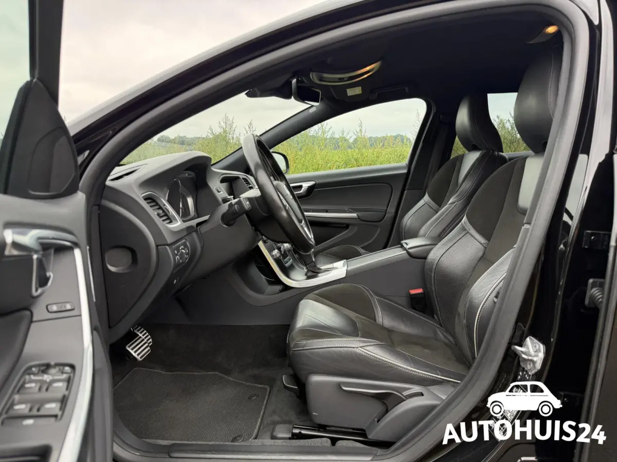 1.5 T3 AUT R-Design Trekhaak|Camera|Navi|Xenon|NL-Auto