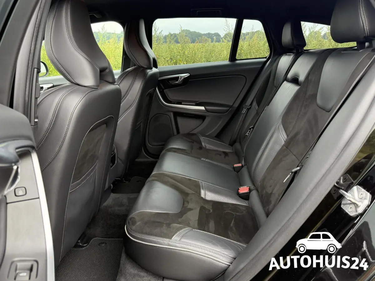 1.5 T3 AUT R-Design Trekhaak|Camera|Navi|Xenon|NL-Auto