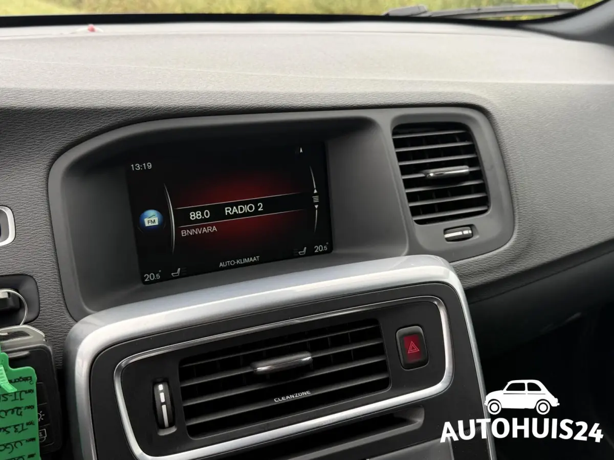 1.5 T3 AUT R-Design Trekhaak|Camera|Navi|Xenon|NL-Auto