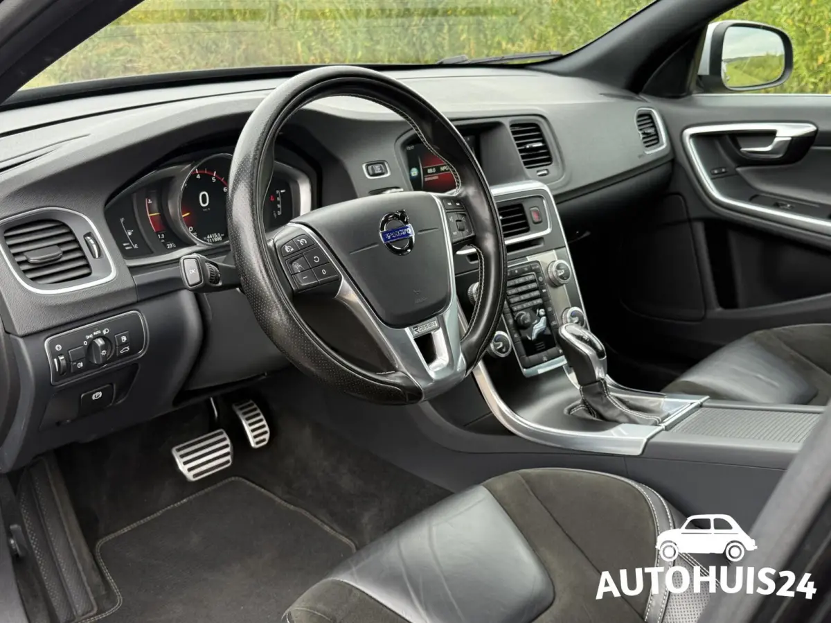 1.5 T3 AUT R-Design Trekhaak|Camera|Navi|Xenon|NL-Auto