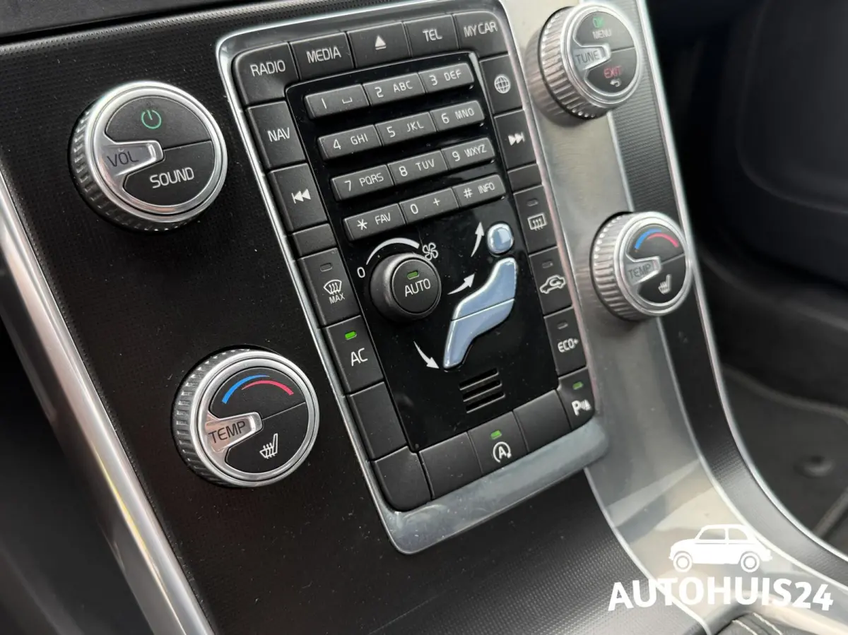 1.5 T3 AUT R-Design Trekhaak|Camera|Navi|Xenon|NL-Auto