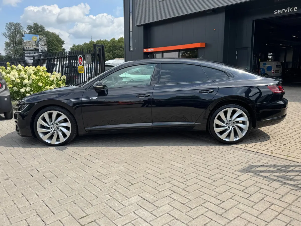 2.0 TSI Business R Exclusive | Met o.a. Panoramadak, R-line in- en exterieur, elektrische achterklep en cruise!
