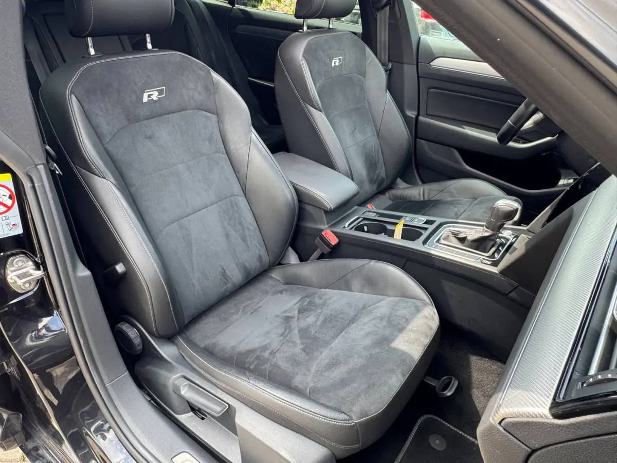 2.0 TSI Business R Exclusive | Met o.a. Panoramadak, R-line in- en exterieur, elektrische achterklep en cruise!