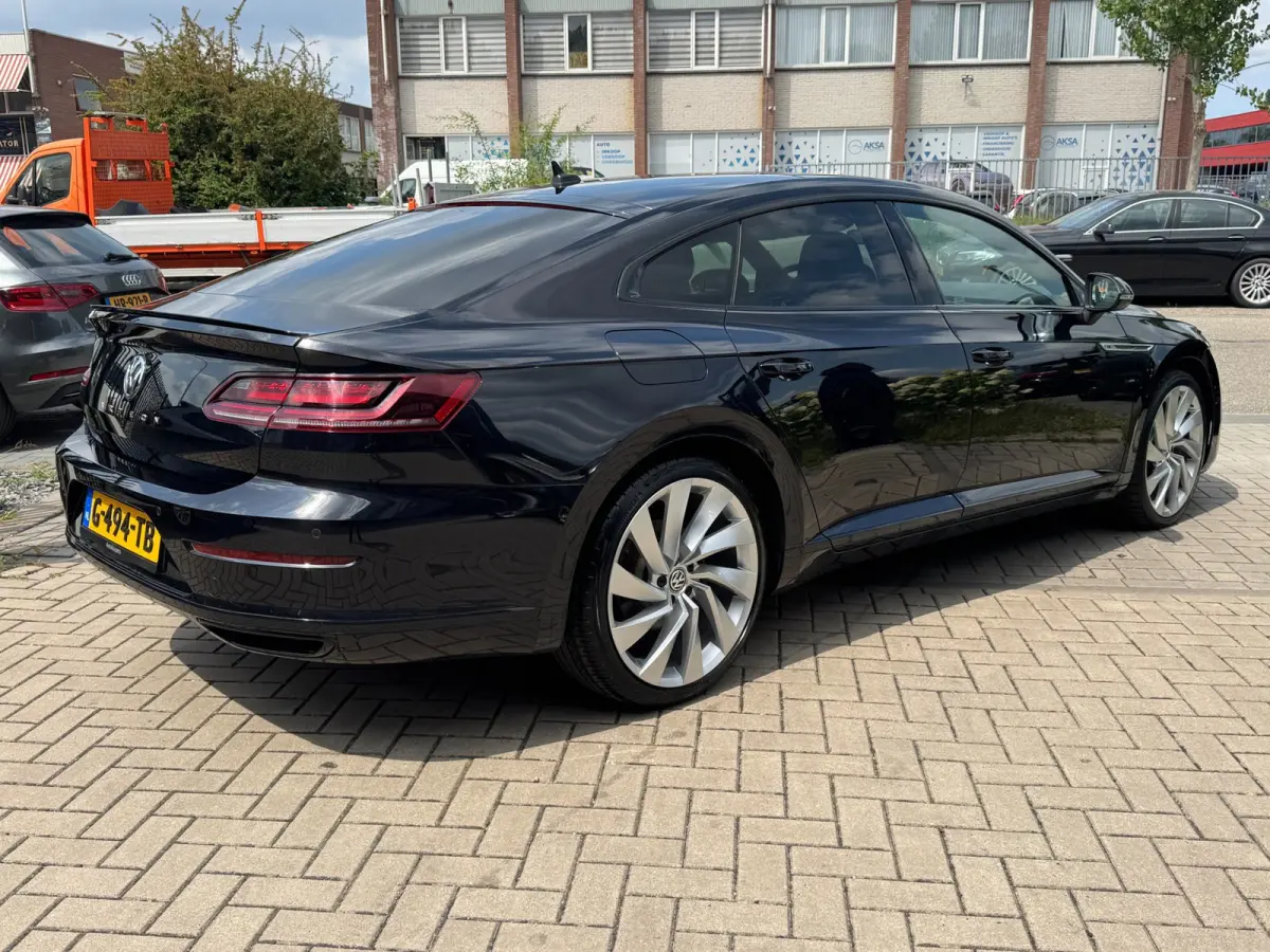 2.0 TSI Business R Exclusive | Met o.a. Panoramadak, R-line in- en exterieur, elektrische achterklep en cruise!