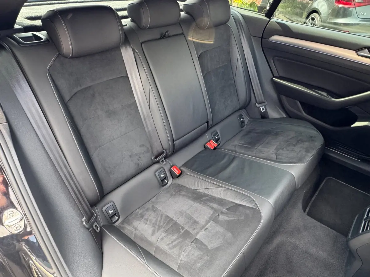 2.0 TSI Business R Exclusive | Met o.a. Panoramadak, R-line in- en exterieur, elektrische achterklep en cruise!